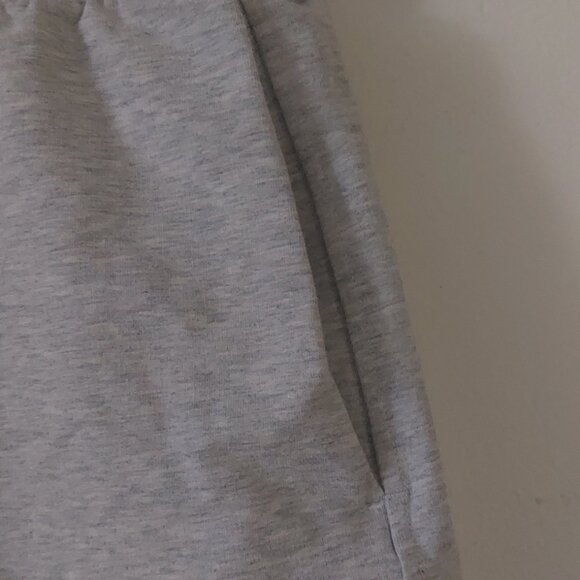 LULULEMON INNER GLOW SHORTS HEATHERED CORE ULTRA LIGHT GREY SIZE 6 - Picture 3 of 13